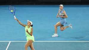 这招尝试了好多遍还是觉得不够丝滑，会不会是头发没飘起来的原因